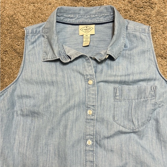 St. John's Bay Light Blue Chambray Sleeveless Button Down Shirt Size PM Like New - Picture 3 of 5